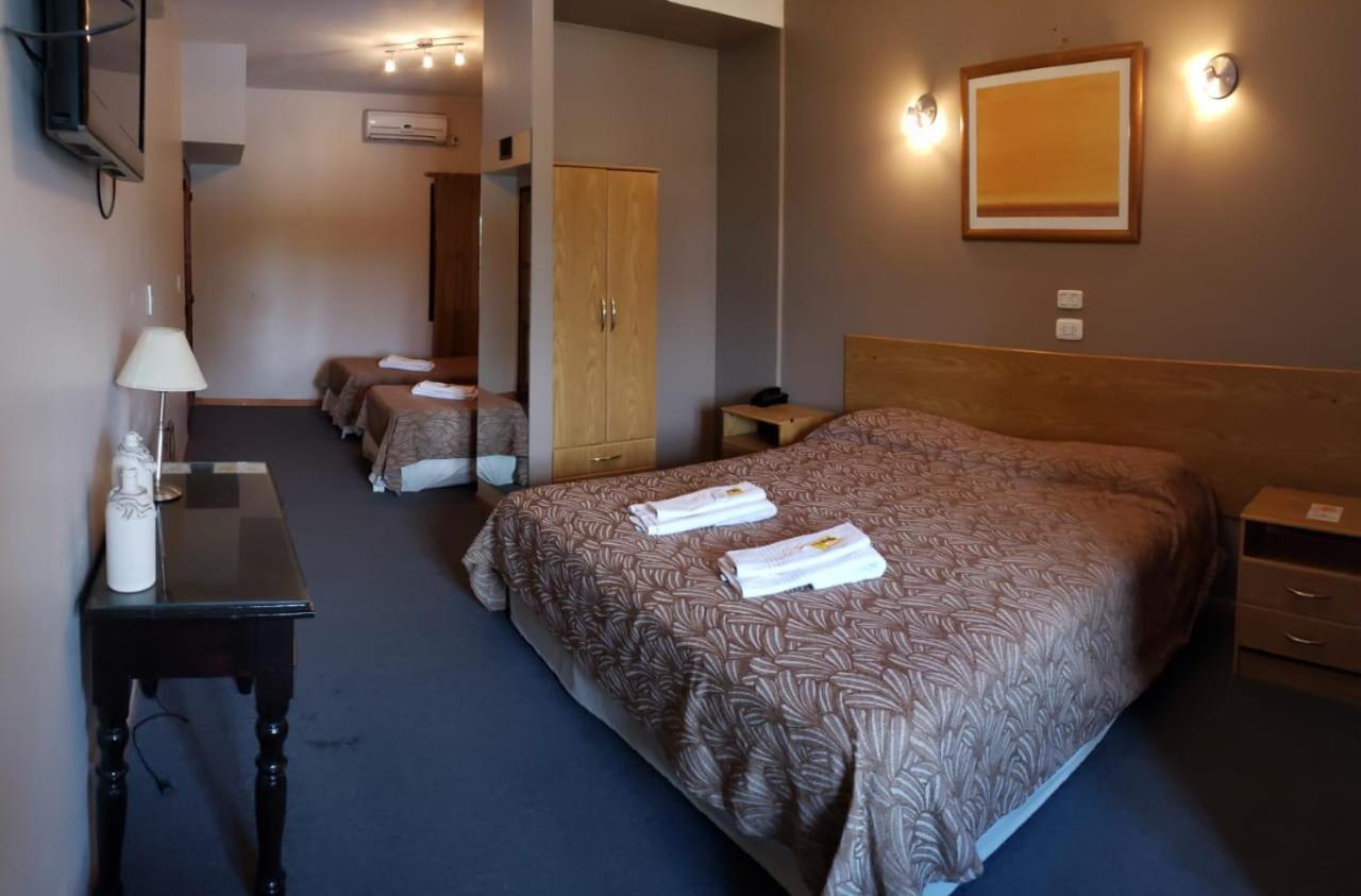 Hotel Lazaro Виля Мерседес Екстериор снимка