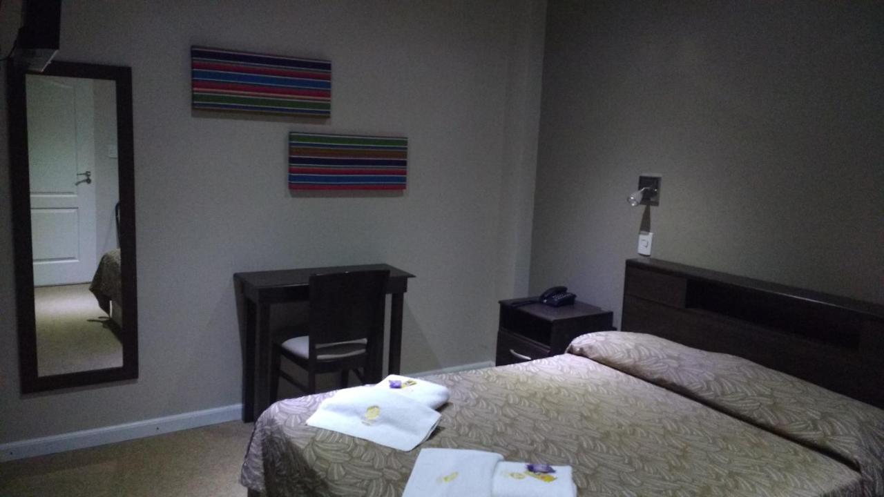 Hotel Lazaro Виля Мерседес Екстериор снимка