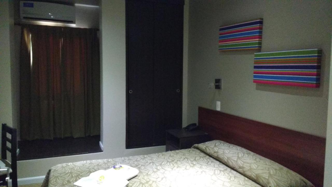 Hotel Lazaro Виля Мерседес Екстериор снимка